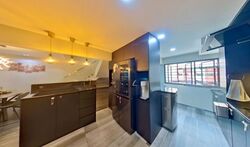 Blk 556 Jurong West Street 42 (Jurong West), HDB Executive #558408561